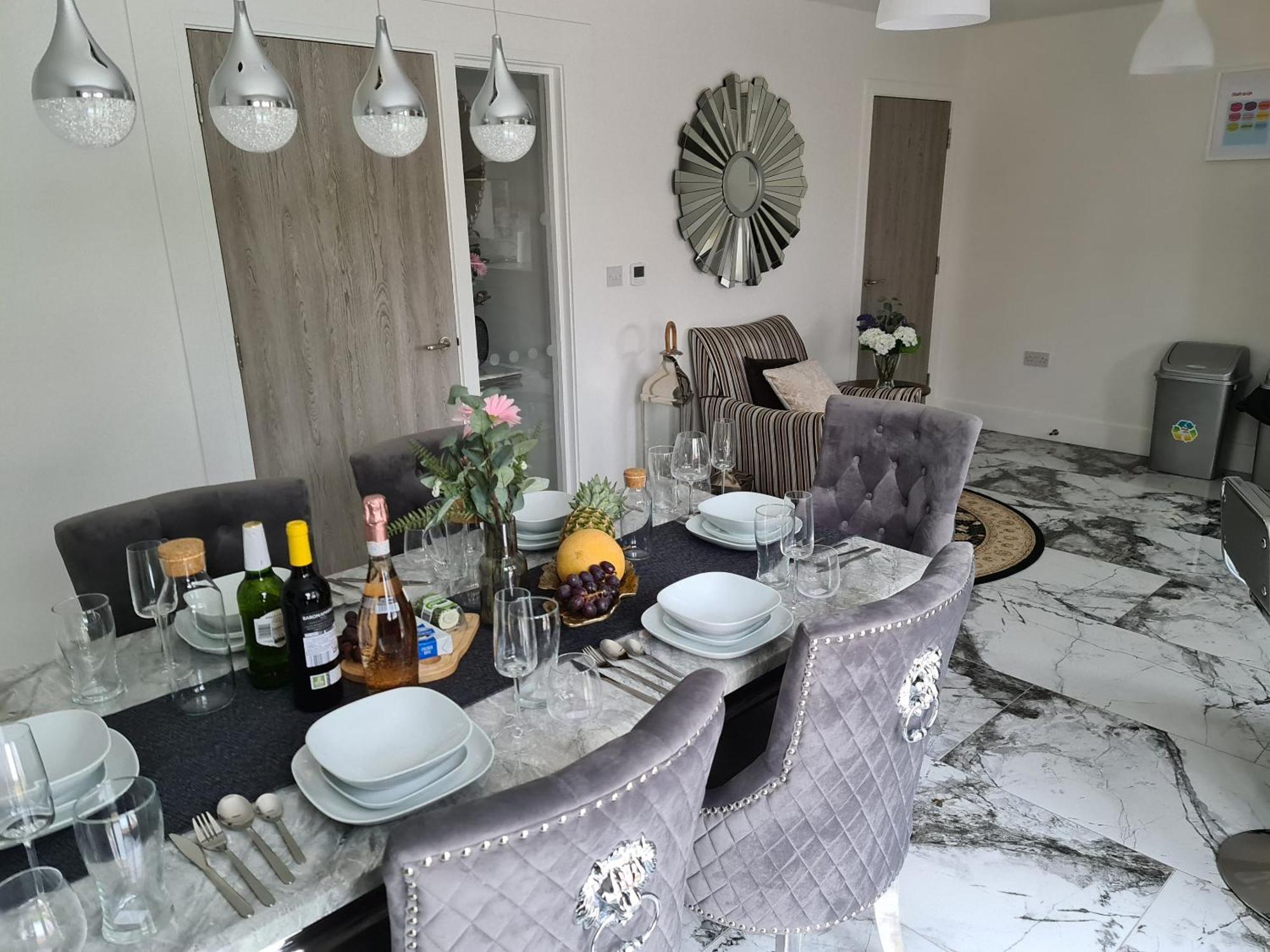 Sav 5 Bed Luxury Detached House In Leicester Humberstone Exterior foto